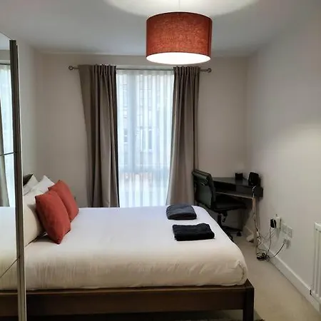 Spacious 2-Bedroom Apartment In Central Location, Modern Amenities, Walking Distance To Attractions London Exterior photo