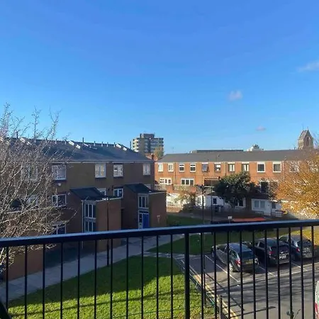 Spacious 2-Bedroom Apartment In Central Location, Modern Amenities, Walking Distance To Attractions London Exterior photo